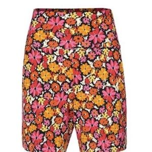 Cabi chance shorts #6365 NWOT